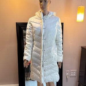 White Hooded Eddie Bauer Goose Down Puffer Coat